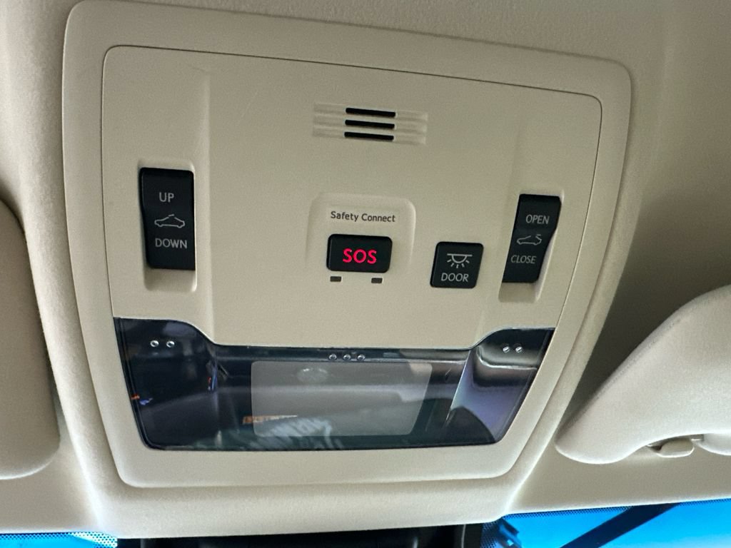 Used 2018 Lexus ES 300h w/ Luxury Package FWD image 32