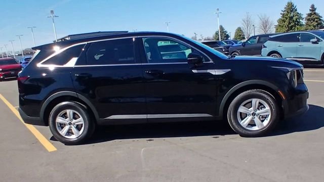 New 2026 Kia Sorento LX FWD image 4