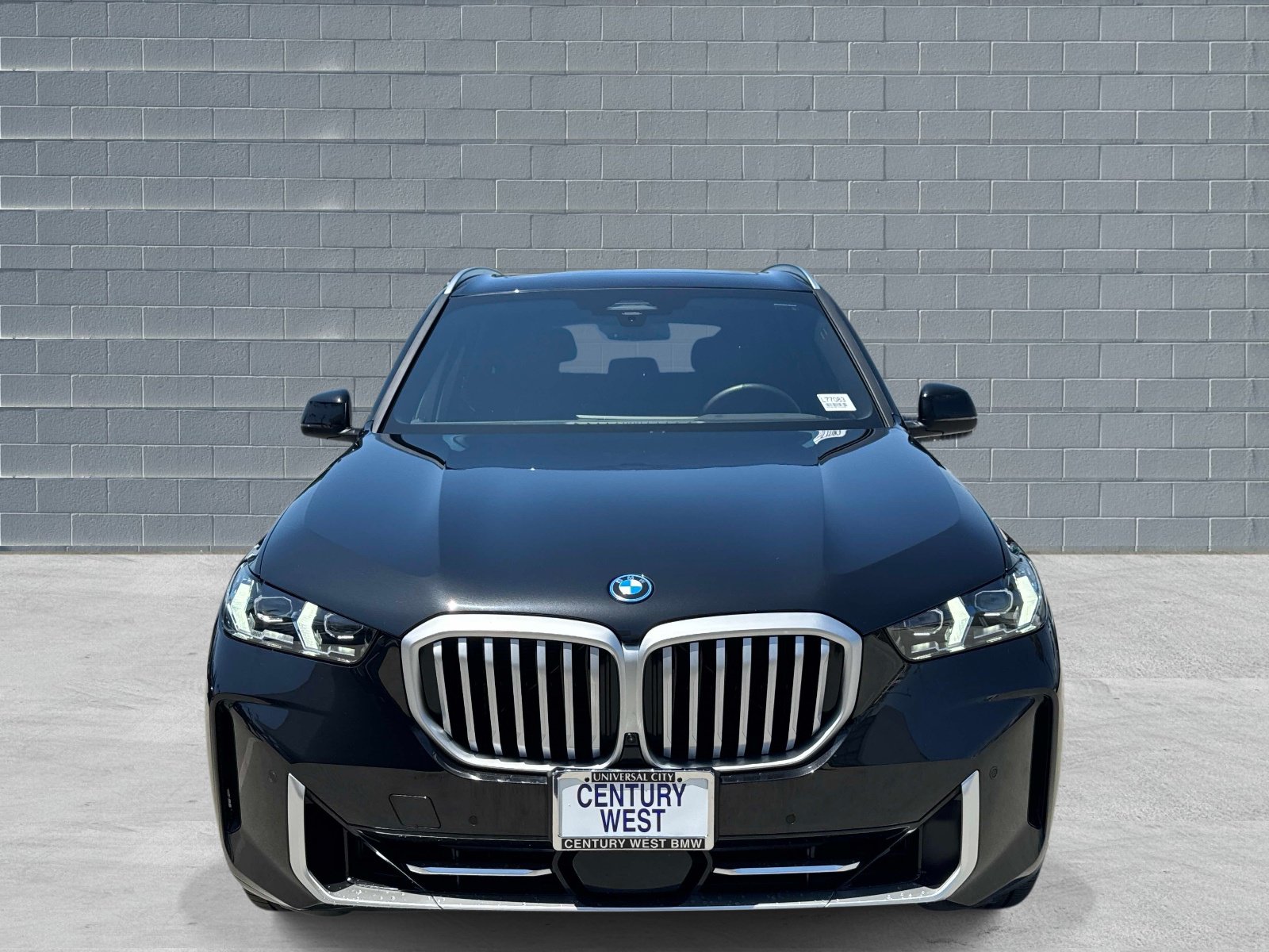 Used 2026 BMW X5 xDrive50e w/ Executive Package AWD/4WD image 2
