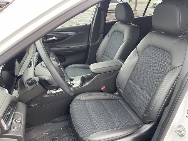Used 2024 Buick Envista Sport Touring w/ Convenience I Package FWD image 11