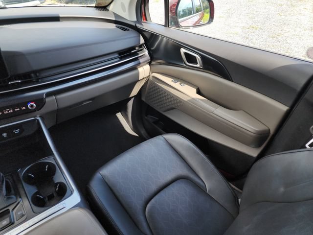 Certified 2025 Kia Carnival FWD image 24