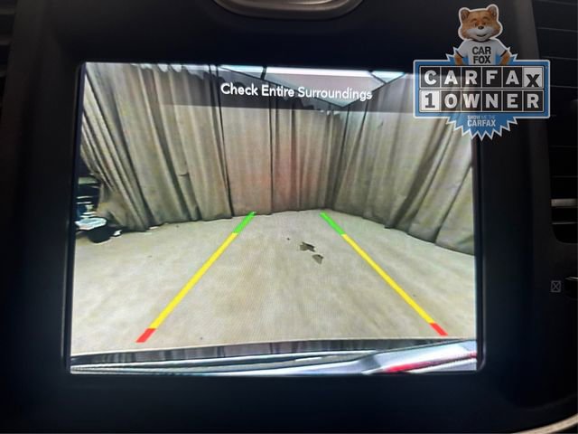 Used 2022 Chrysler 300 Touring image 28