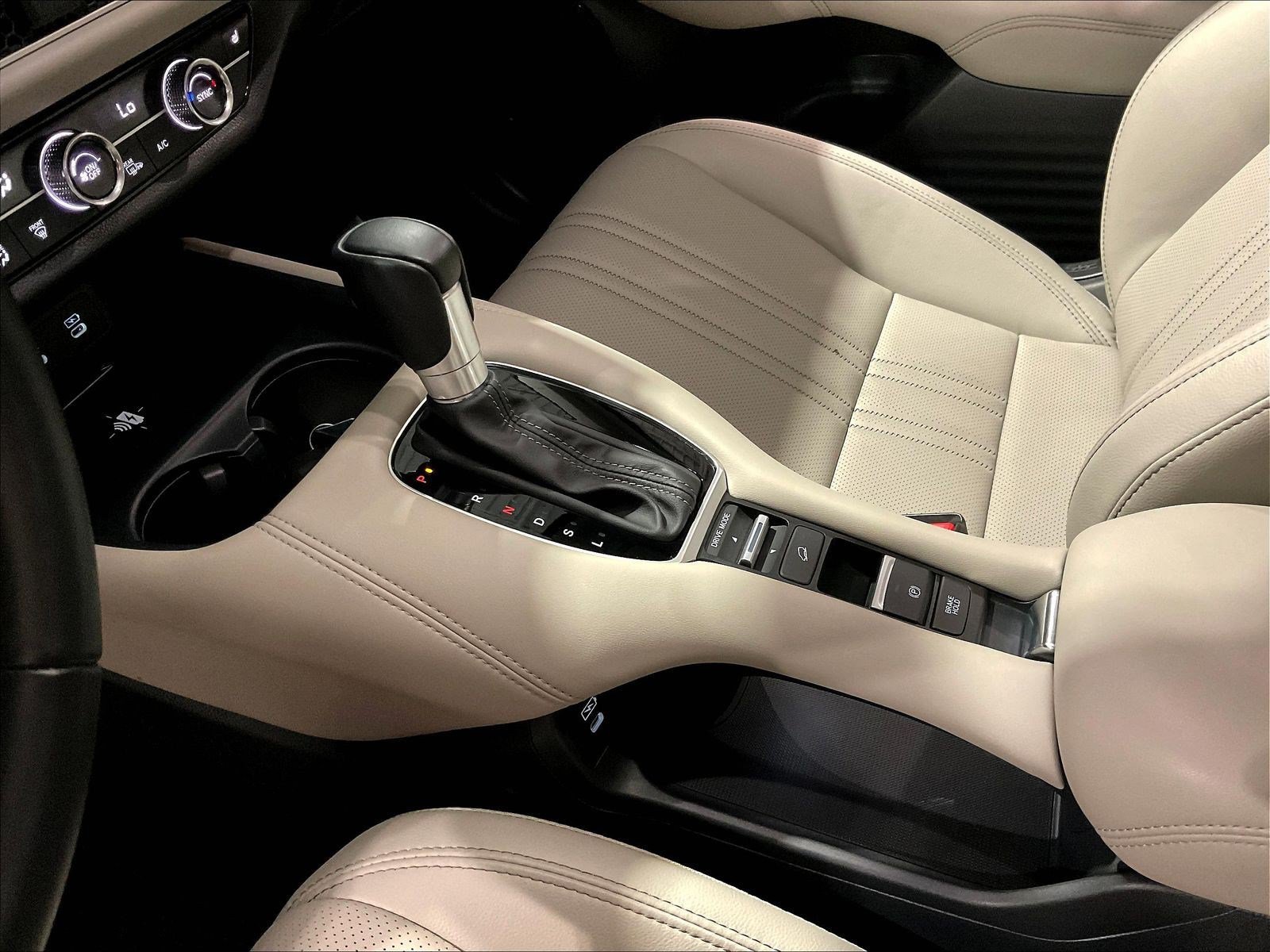 Certified 2026 Honda HR-V EX-L image 17