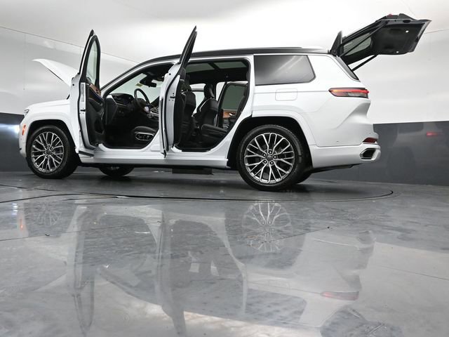 Used 2023 Jeep Grand Cherokee L Summit AWD/4WD image 58