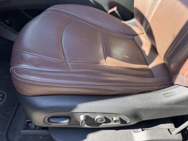 Used 2020 Buick Enclave Avenir w/ Avenir Technology Package image 22