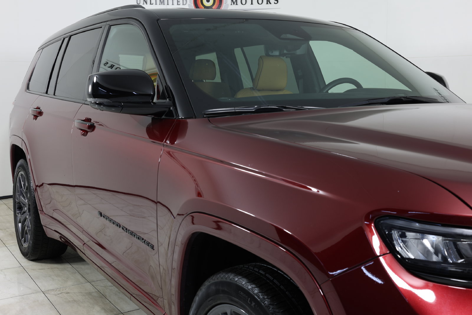 Used 2025 Jeep Grand Cherokee L Summit AWD/4WD image 41