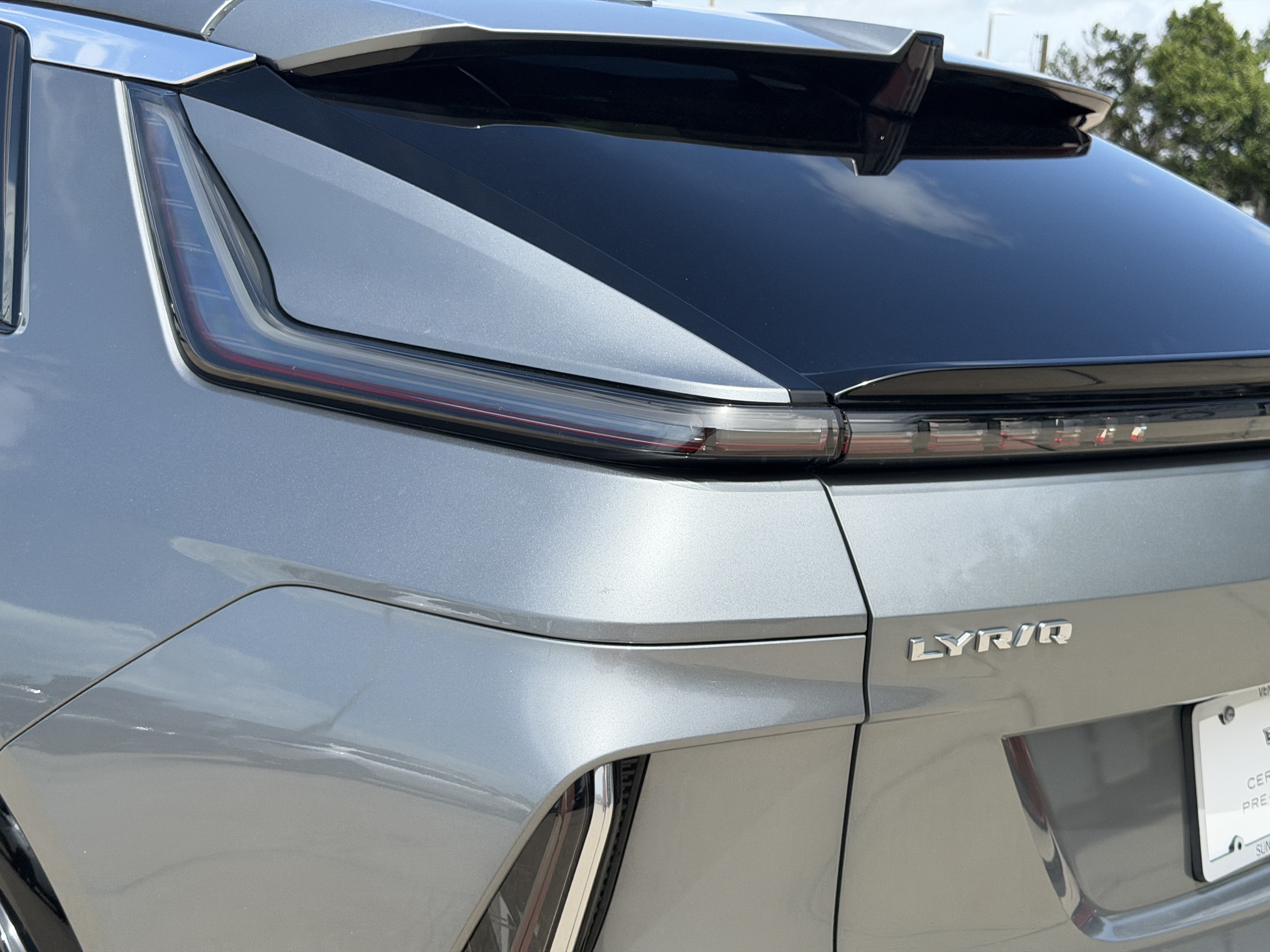 Certified 2024 Cadillac Lyriq Luxury AWD/4WD image 9
