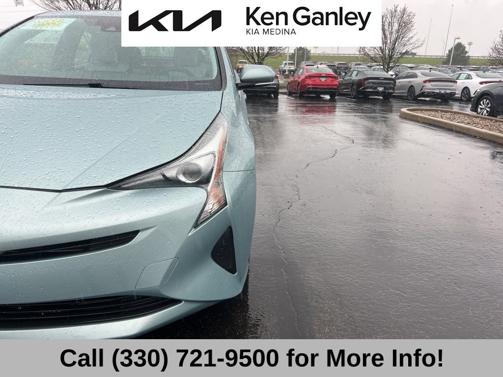 Used 2016 Toyota Prius Four w/ Advanced Technology Package image 20