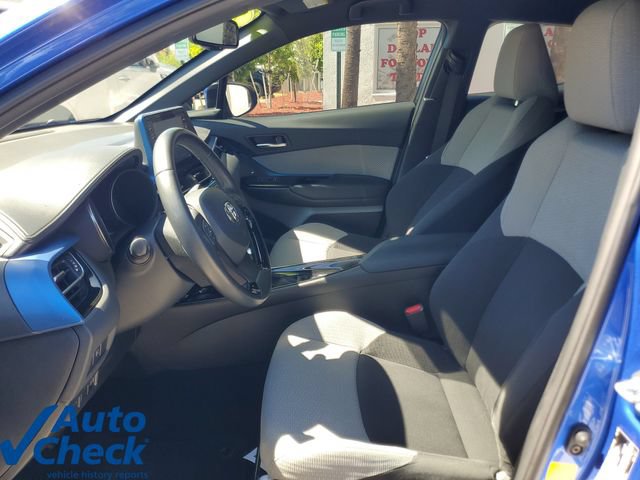 Used 2019 Toyota C-HR XLE FWD image 16