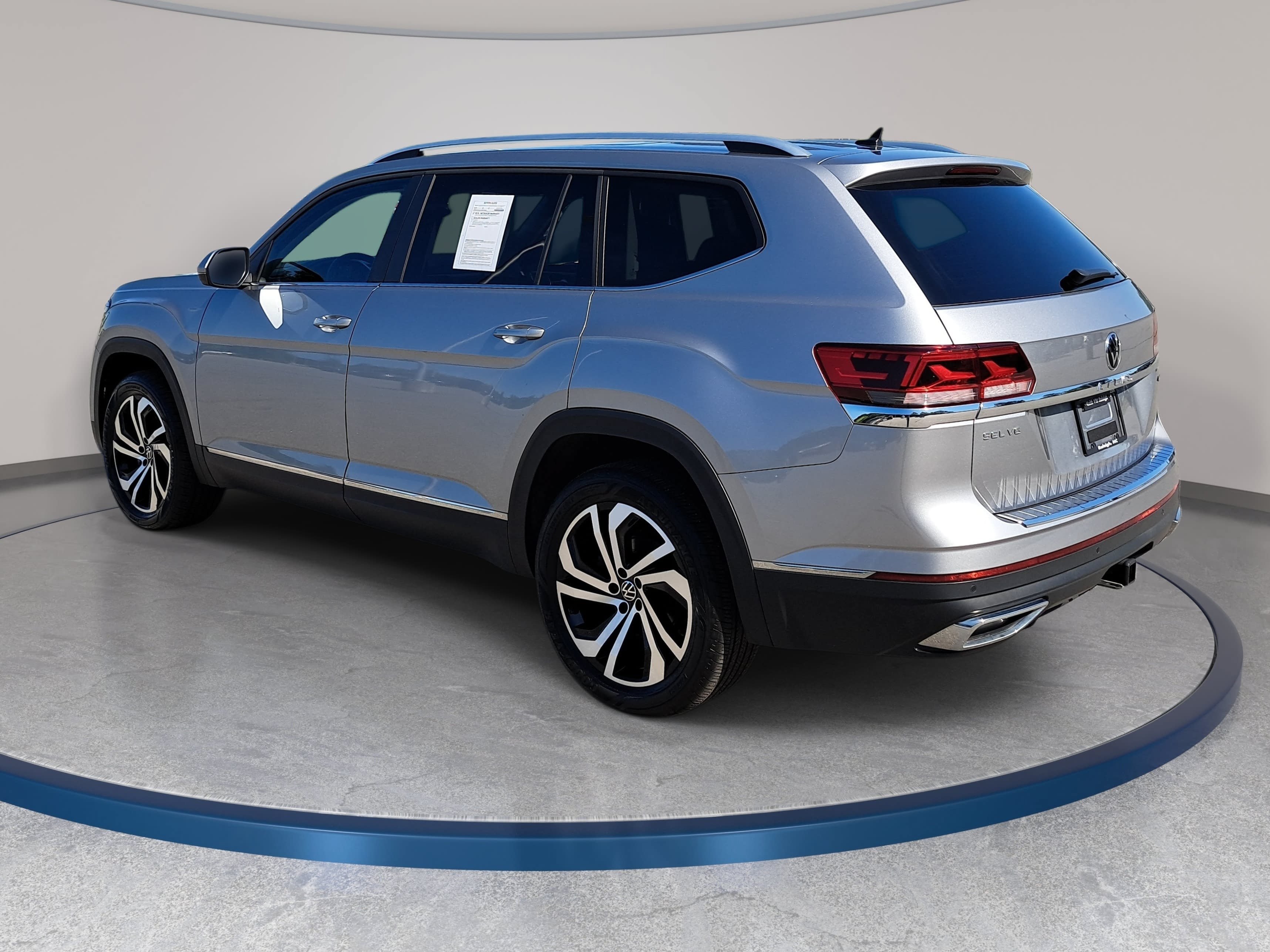 Used 2023 Volkswagen Atlas SEL AWD/4WD image 7
