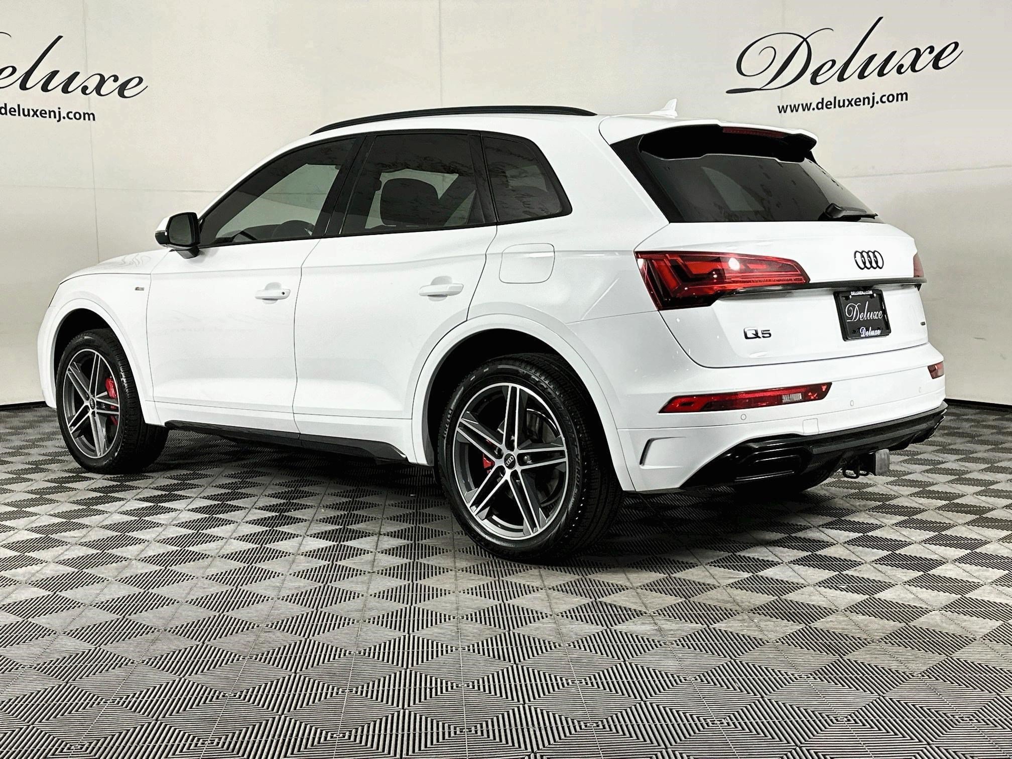 Used 2025 Audi Q5 e Premium Plus w/ Premium Plus Package AWD/4WD image 4
