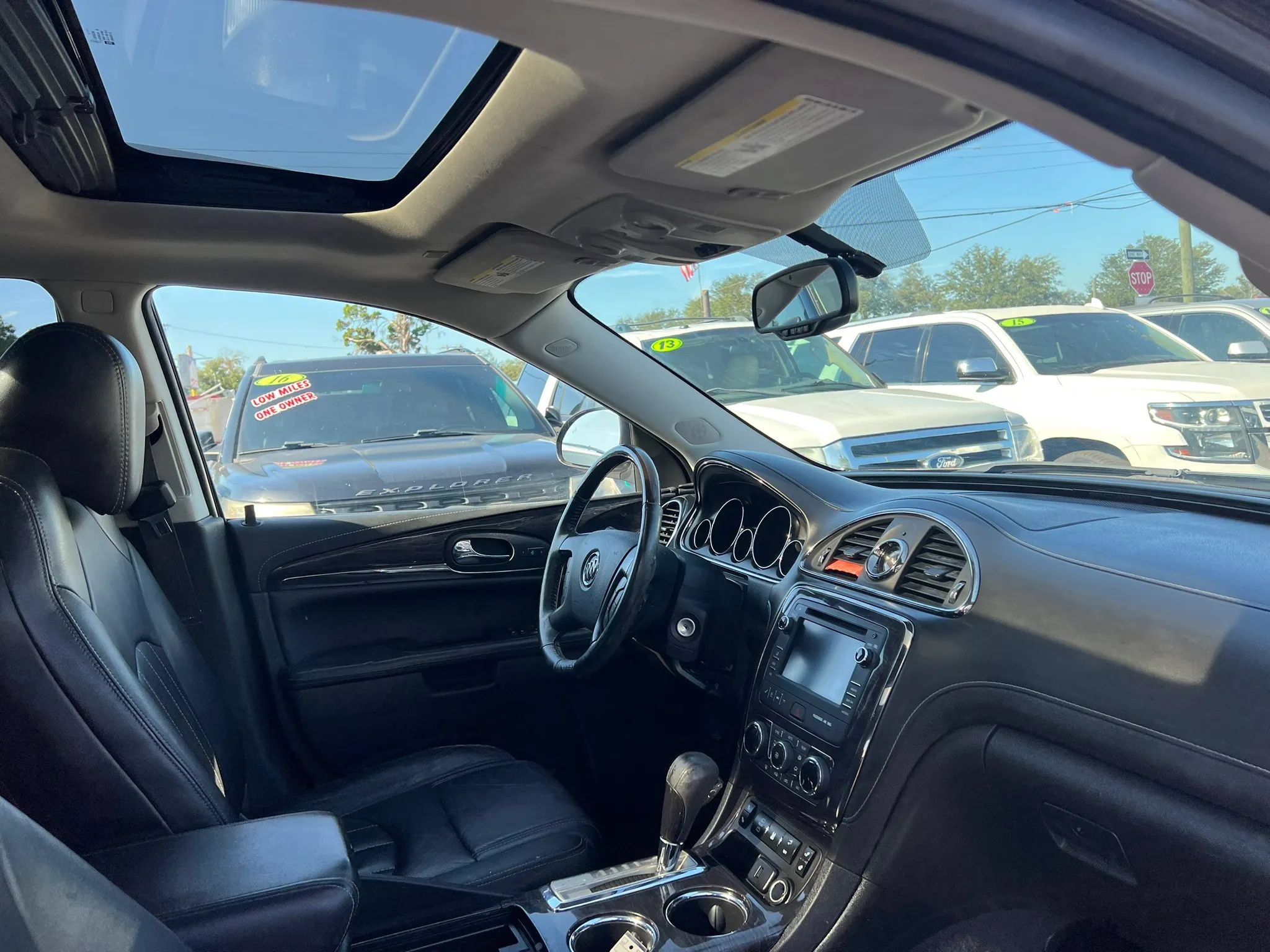 Used 2017 Buick Enclave Leather FWD image 19