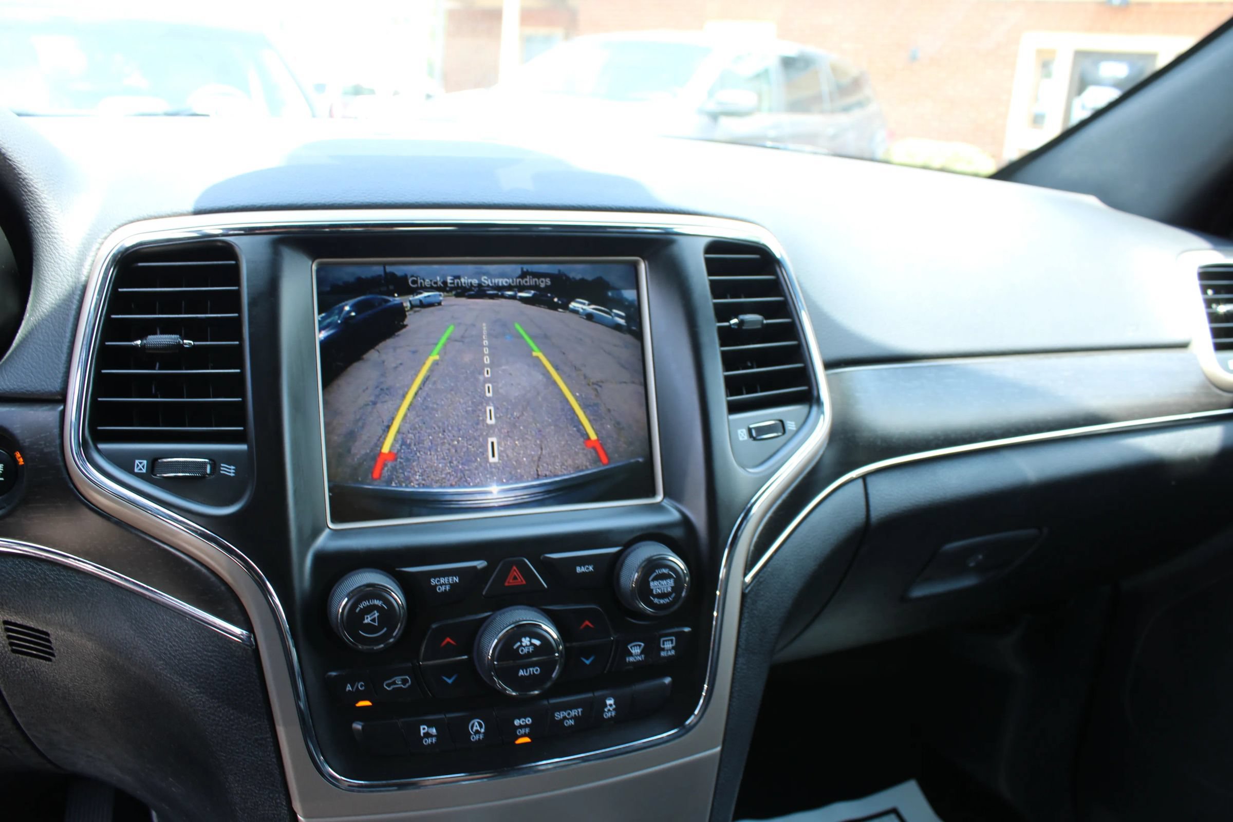 Used 2017 Jeep Grand Cherokee Limited AWD/4WD image 15