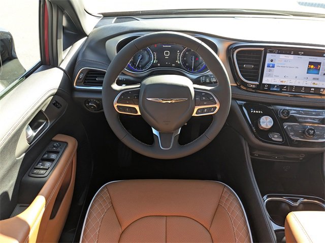 New 2026 Chrysler Pacifica Pinnacle image 16