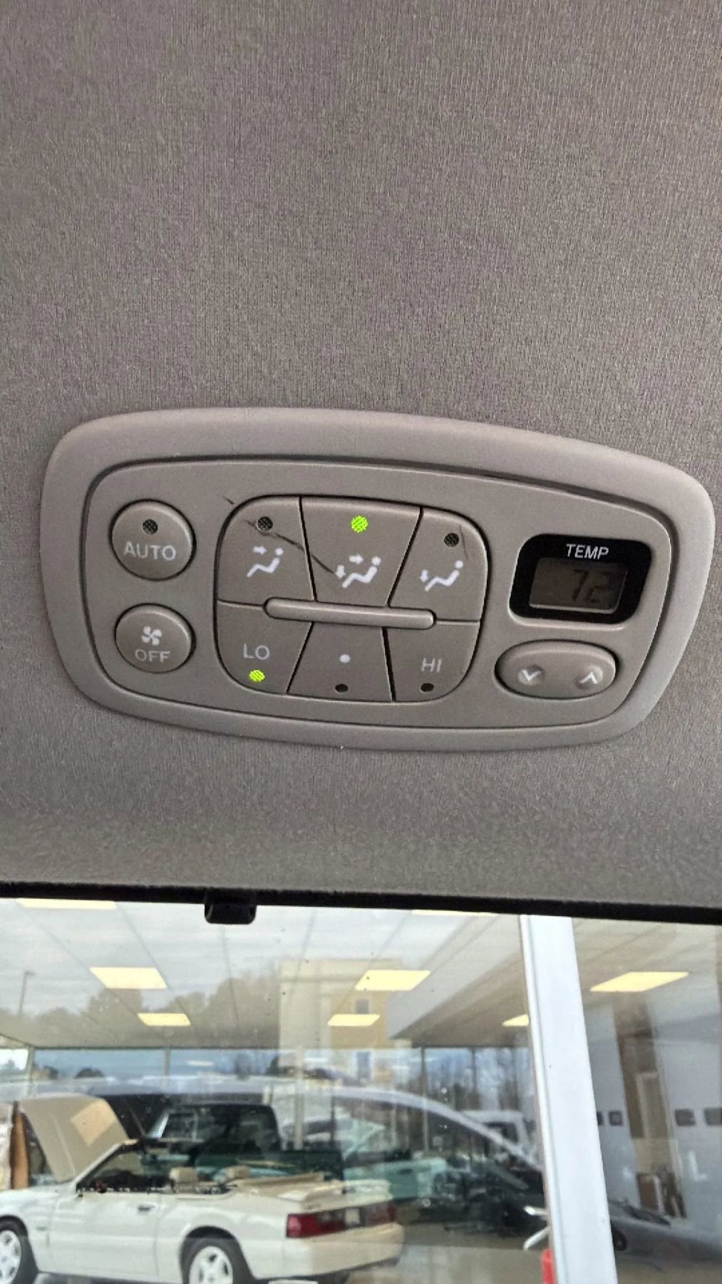 Used 2010 Toyota Sienna XLE FWD image 33