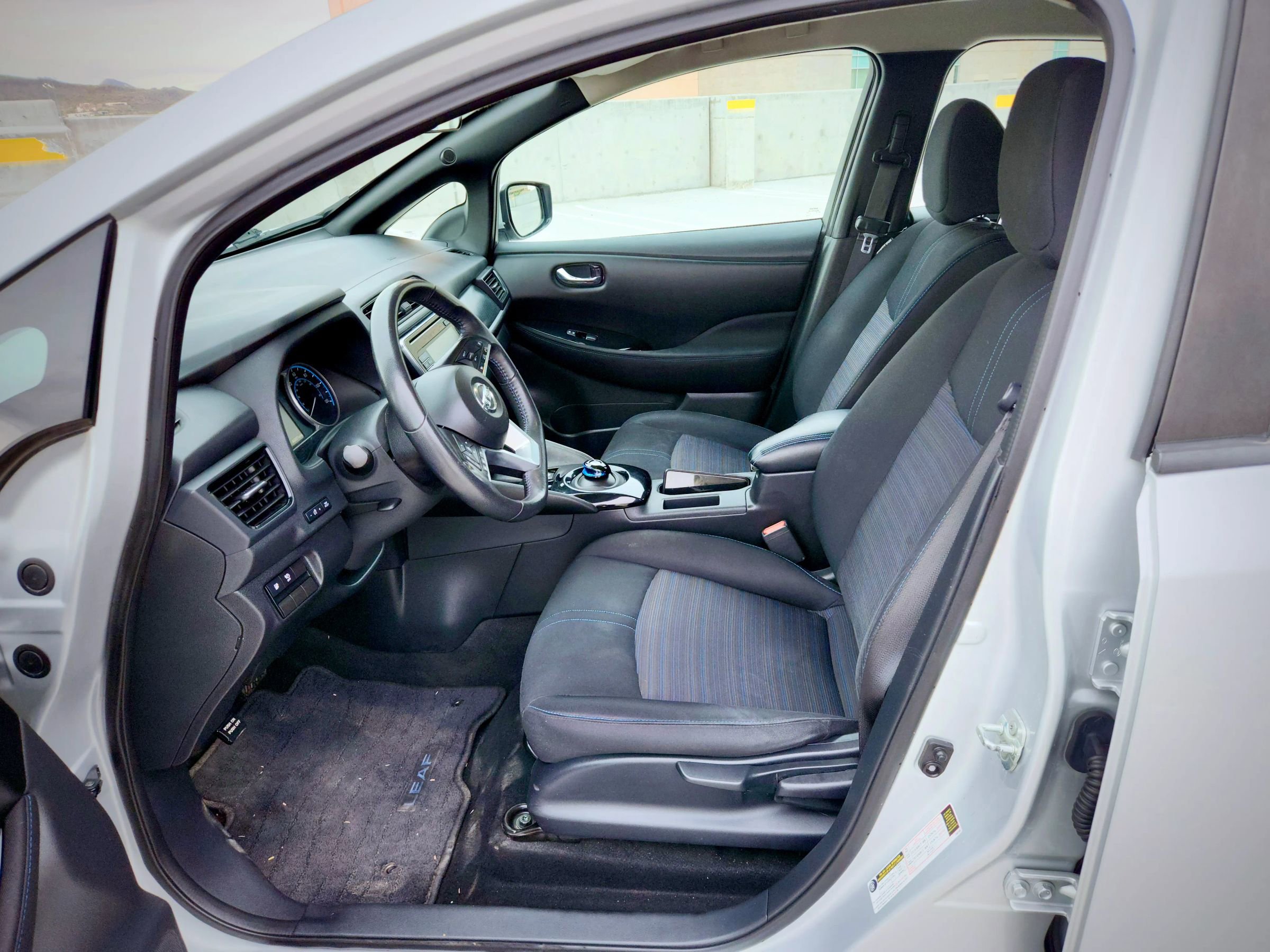 Used 2018 Nissan Leaf SV FWD image 19