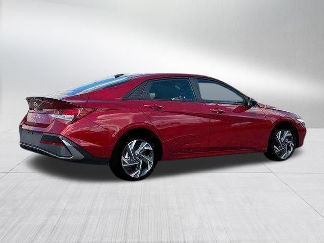 New 2025 Hyundai Elantra Sport image 17