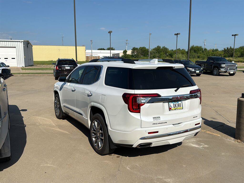 Used 2023 GMC Acadia Denali w/ Denali Technology Package AWD/4WD image 6