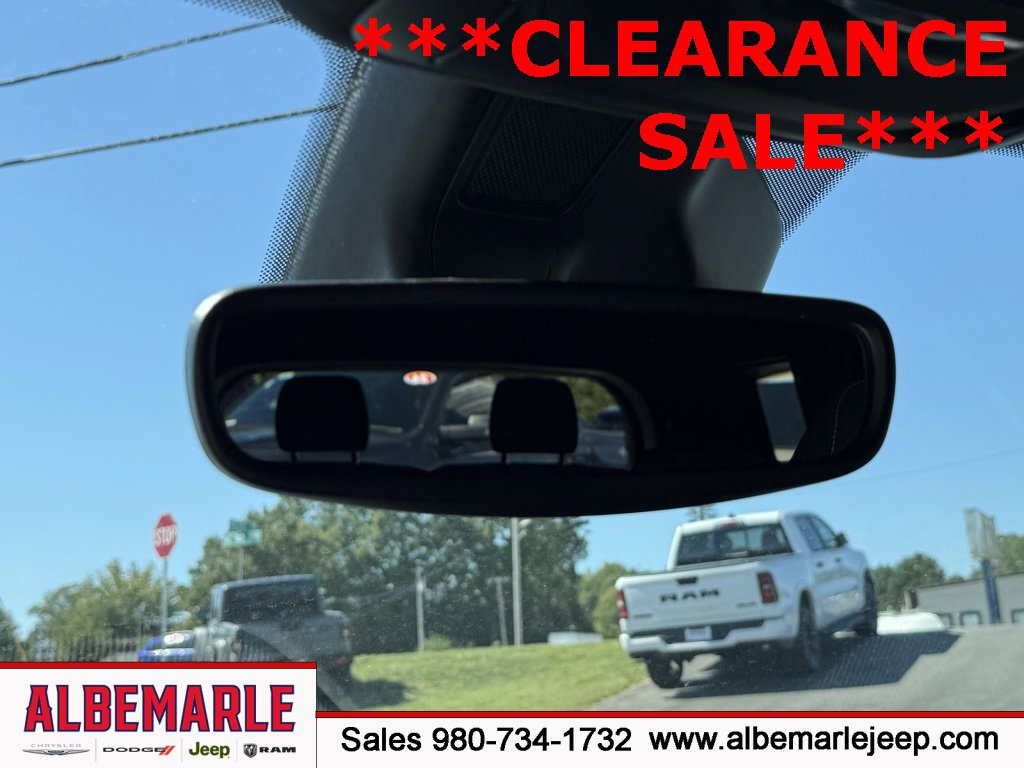 Used 2024 Jeep Grand Cherokee L Laredo w/ Luxury Tech Group I image 28