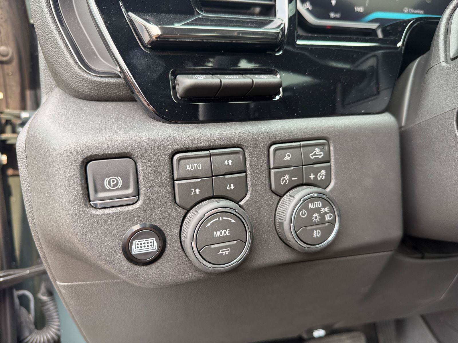 New 2026 Chevrolet Silverado 1500 ZR2 w/ Dark Appearance Package AWD/4WD image 20