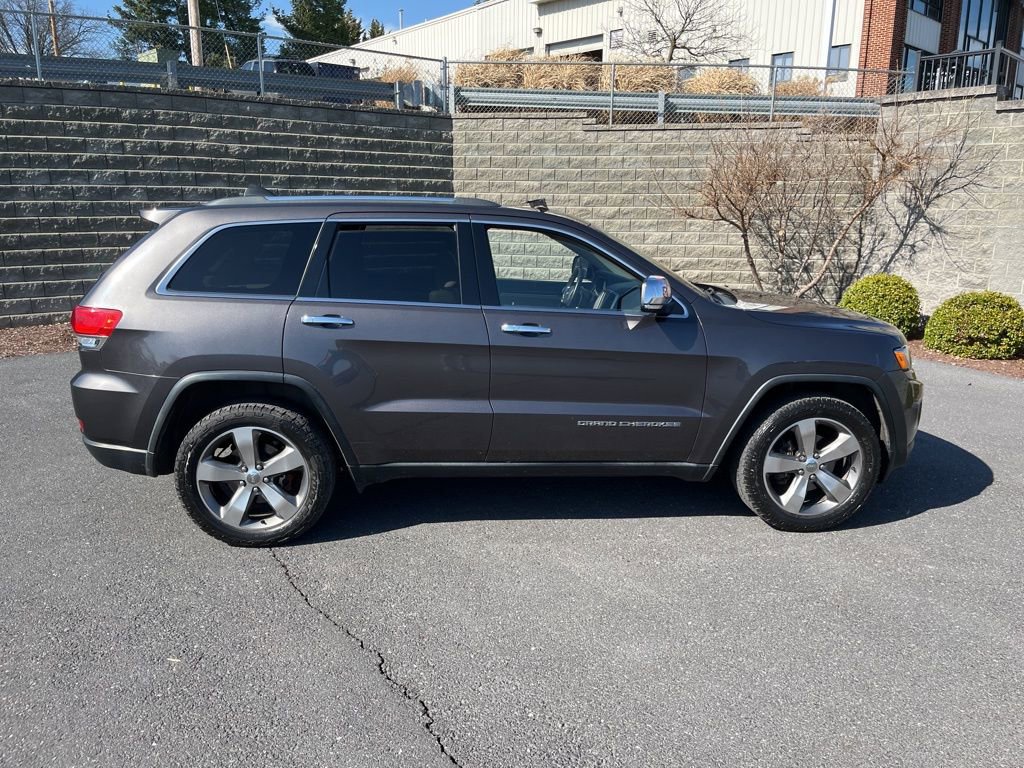 Used 2014 Jeep Grand Cherokee Limited w/ Luxury Group II image 3