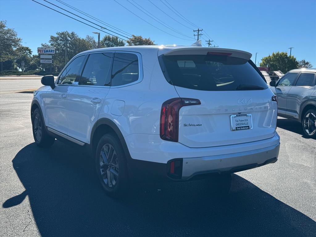 Certified 2024 Kia Telluride LX FWD image 5