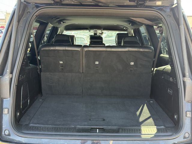 Used 2024 Jeep Wagoneer L Series II RWD image 30