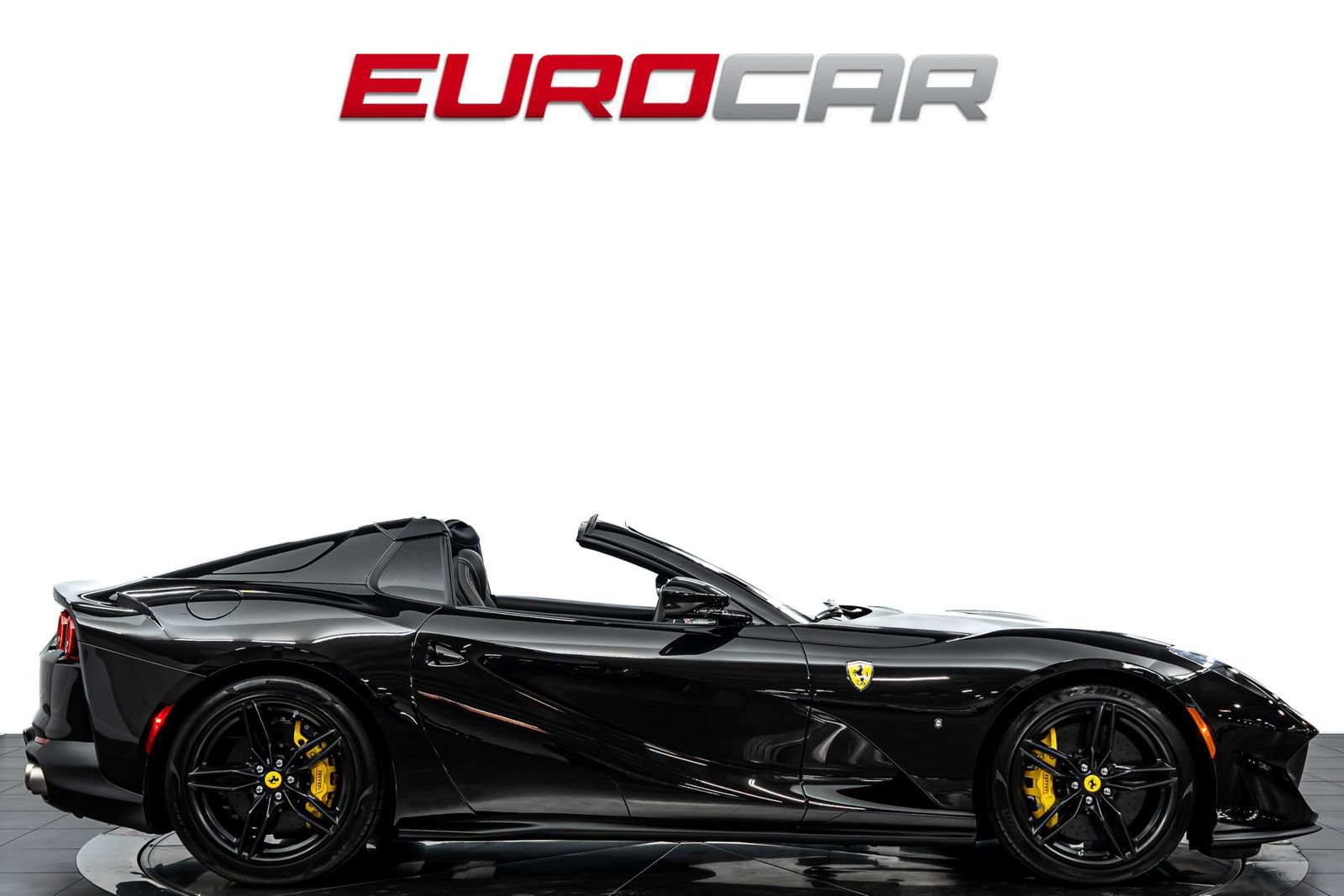 Used 2022 Ferrari 812 GTS RWD image 7