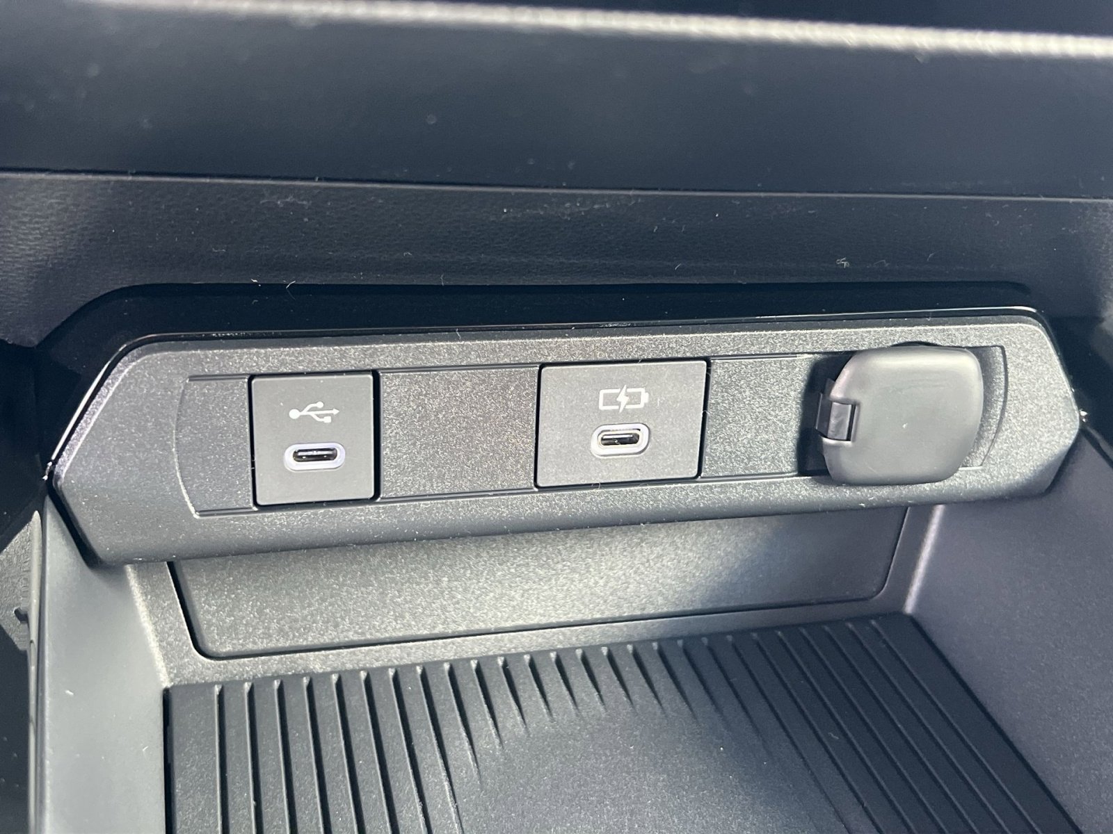 New 2026 Toyota Prius LE image 25