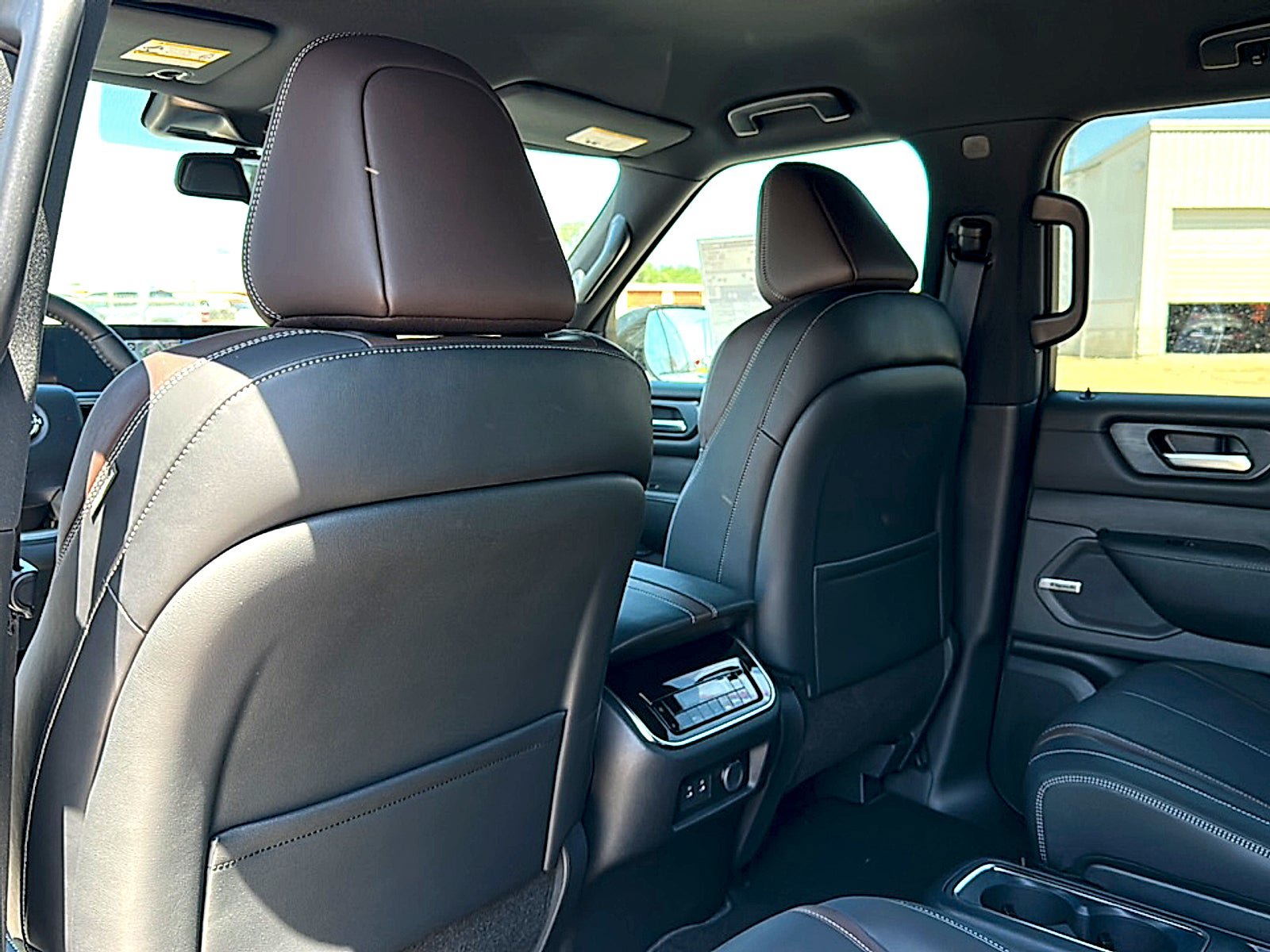 New 2026 Nissan Armada SL w/ Captain's Chari Seat Package AWD/4WD image 14