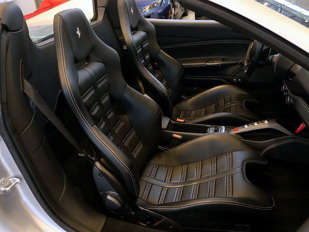Certified 2018 Ferrari 488 Spider RWD image 16