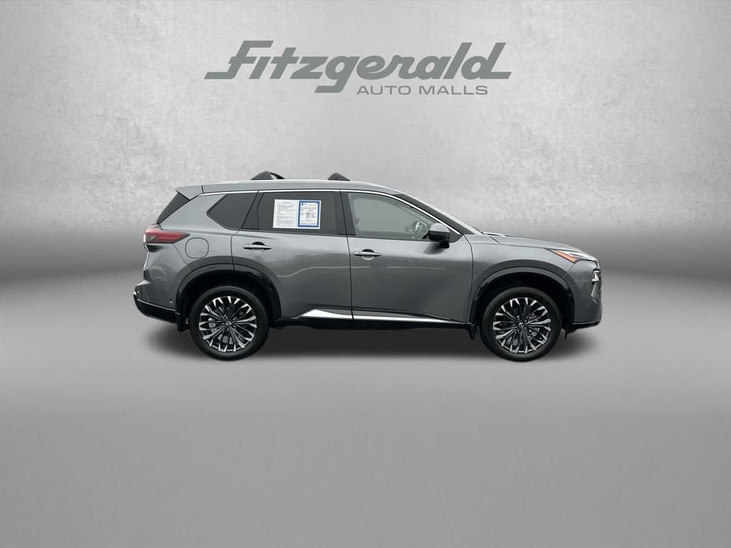 Used 2026 Nissan Rogue Platinum w/ Platinum Premium Package image 8