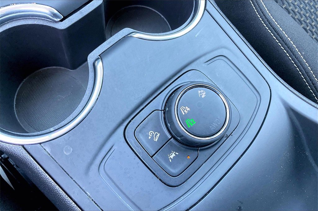 Certified 2024 GMC Terrain SLE image 24