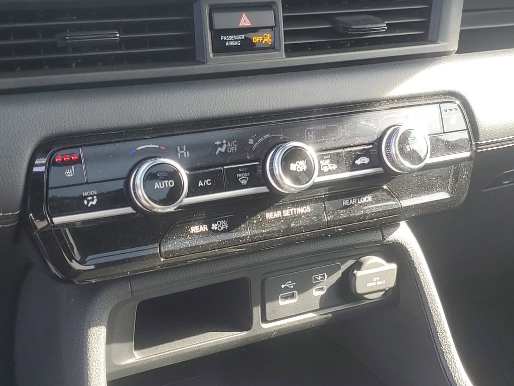 Used 2025 Honda Pilot Touring image 21