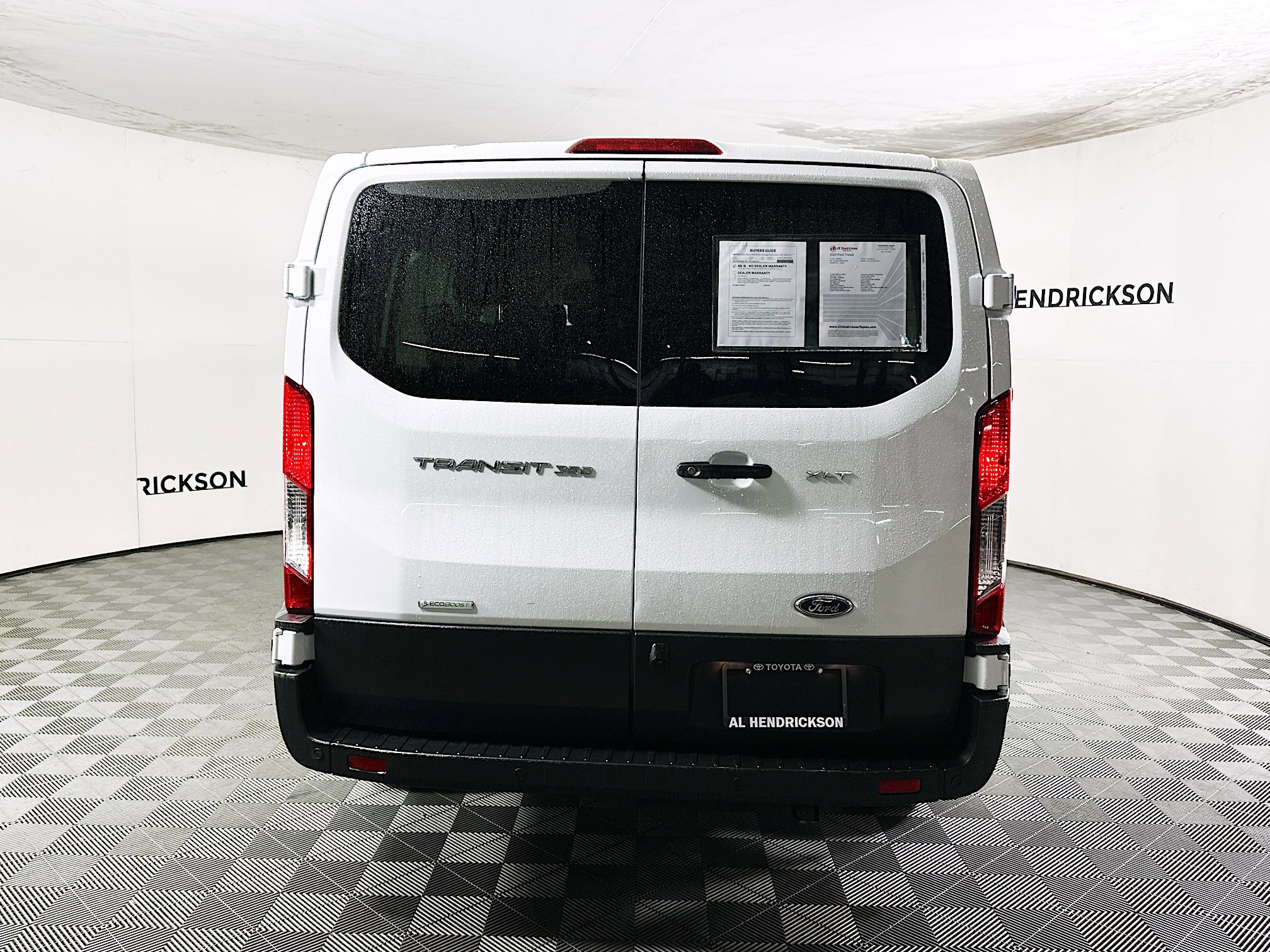 Used 2023 Ford Transit 350 XLT image 4
