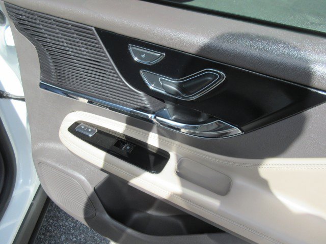 Used 2022 Lincoln Corsair Reserve w/ Elements Package FWD image 22