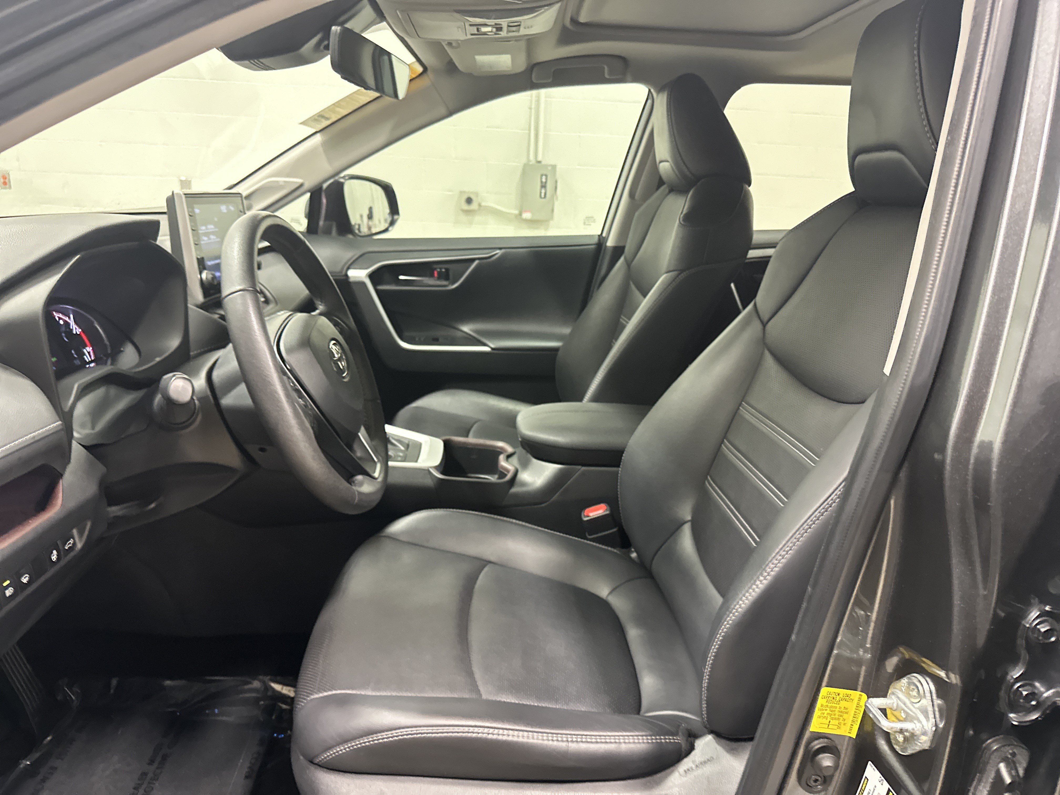 Used 2022 Toyota RAV4 Limited w/ Limited Grade Weather Package AWD/4WD image 16
