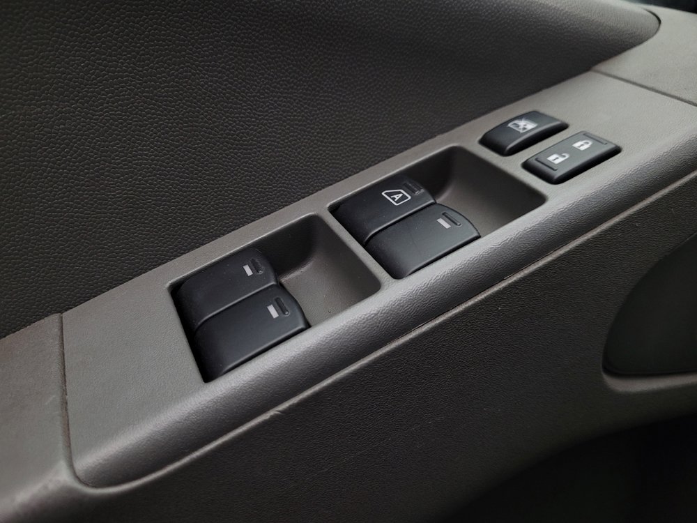 Used 2019 Nissan Frontier SV image 27