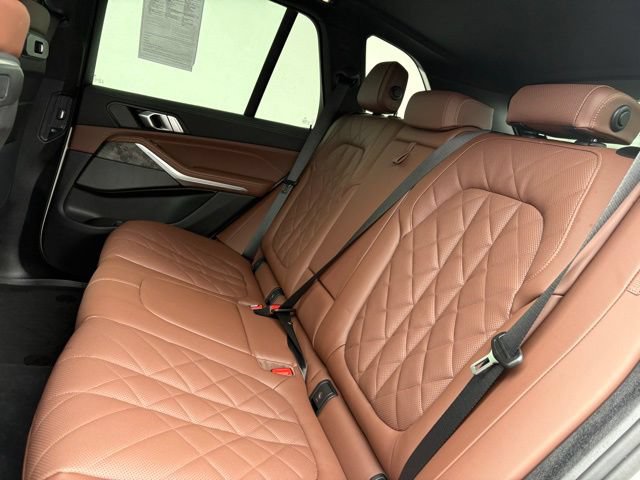 Used 2025 BMW X5 xDrive40i AWD/4WD image 11