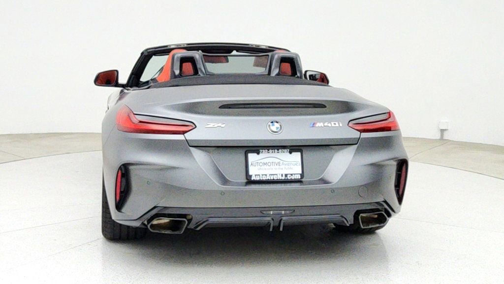 Used 2025 BMW Z4 M40i w/ Premium Package image 6