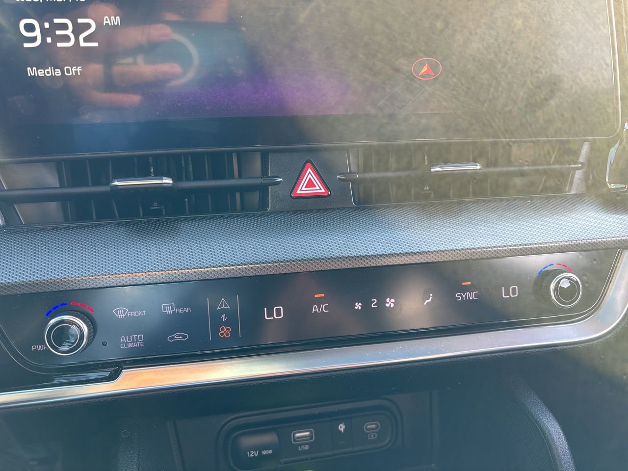 Used 2024 Kia Sportage SX image 19