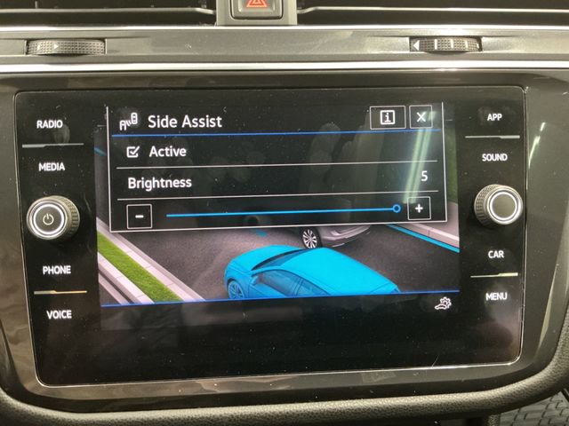 Used 2022 Volkswagen Tiguan SE R-Line image 64