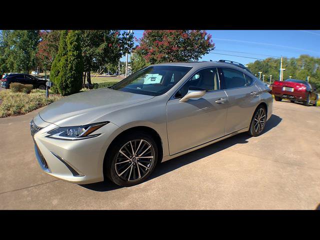 Certified 2025 Lexus ES 300h w/ Premium Package FWD image 4