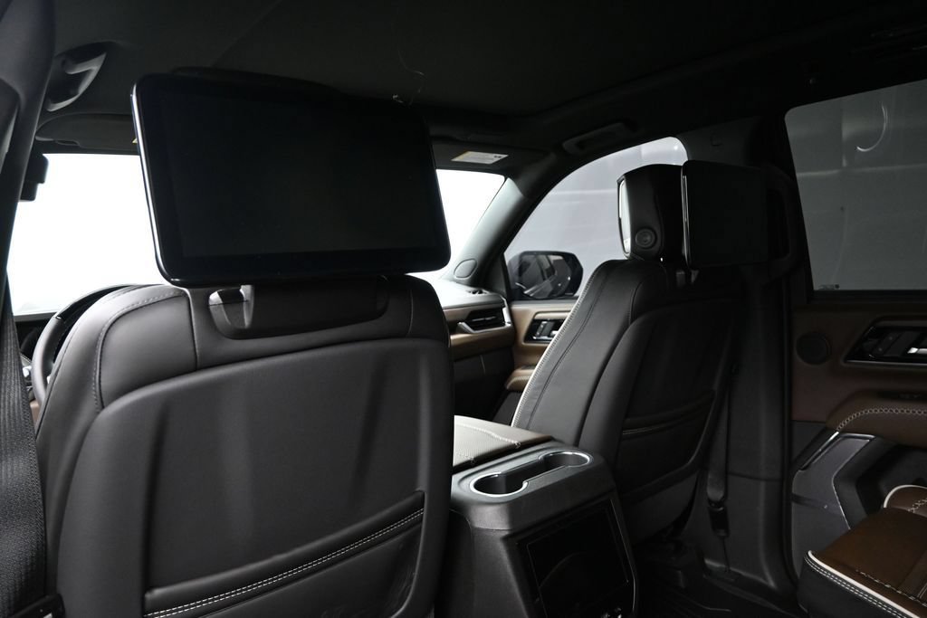 Used 2026 GMC Yukon Denali Ultimate w/ LPO, Floor Liner Package AWD/4WD image 21