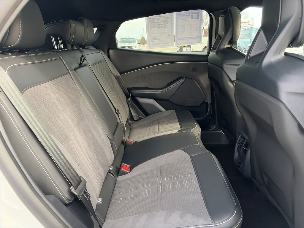 Used 2025 Ford Mustang Mach-E GT AWD/4WD image 37