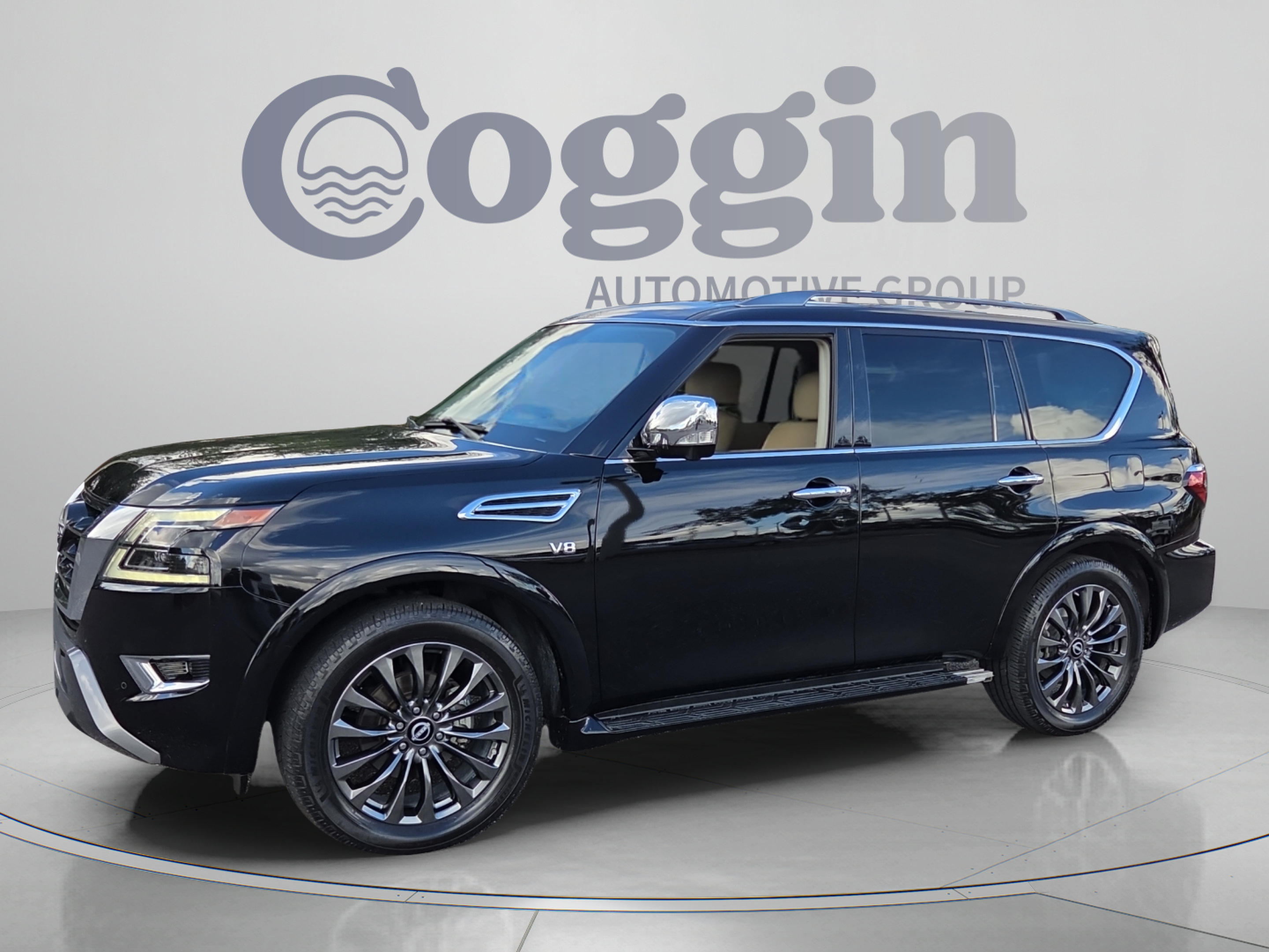 Used 2022 Nissan Armada Platinum w/ Captain's Chairs Package RWD image 1