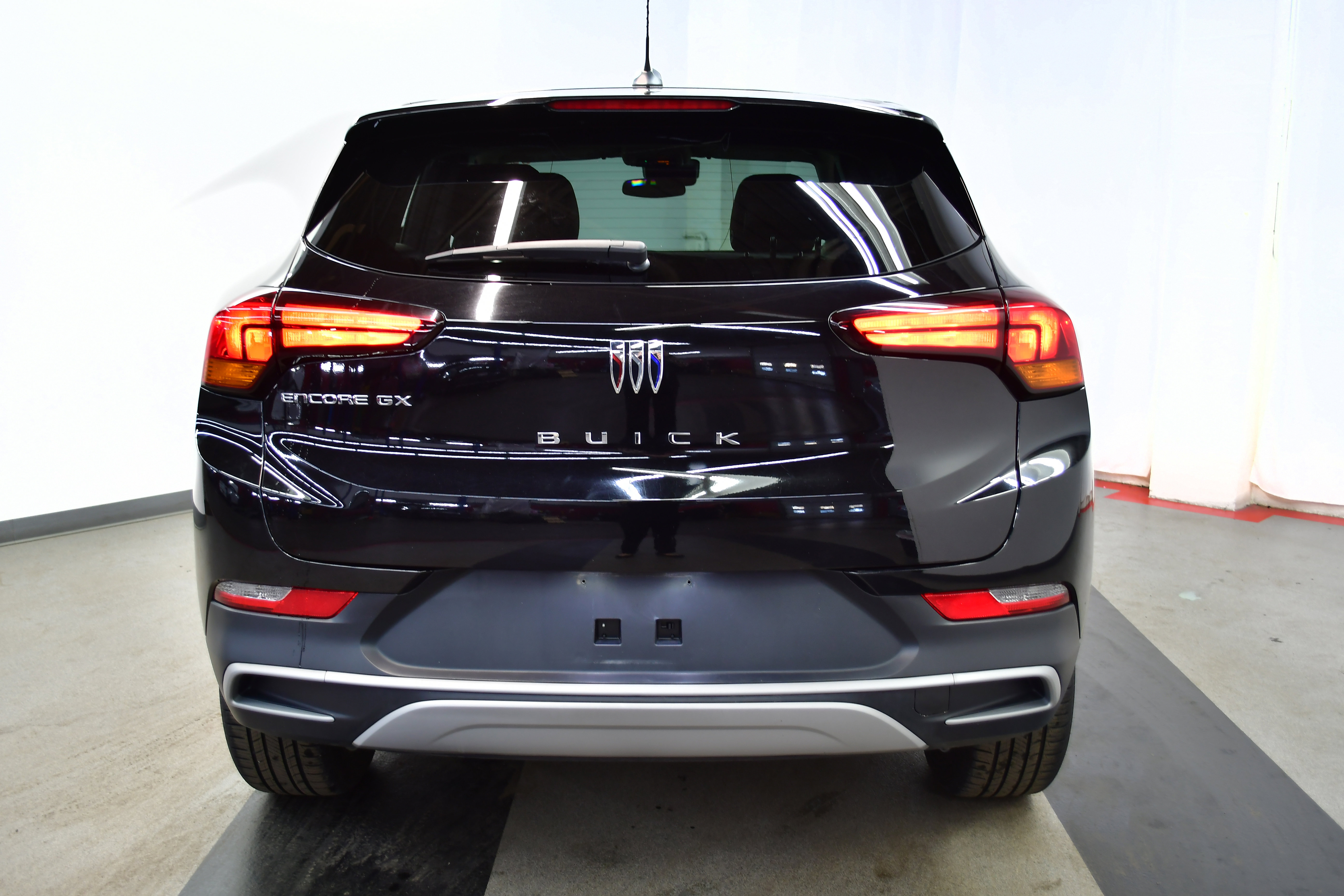 Used 2025 Buick Encore GX Preferred image 6