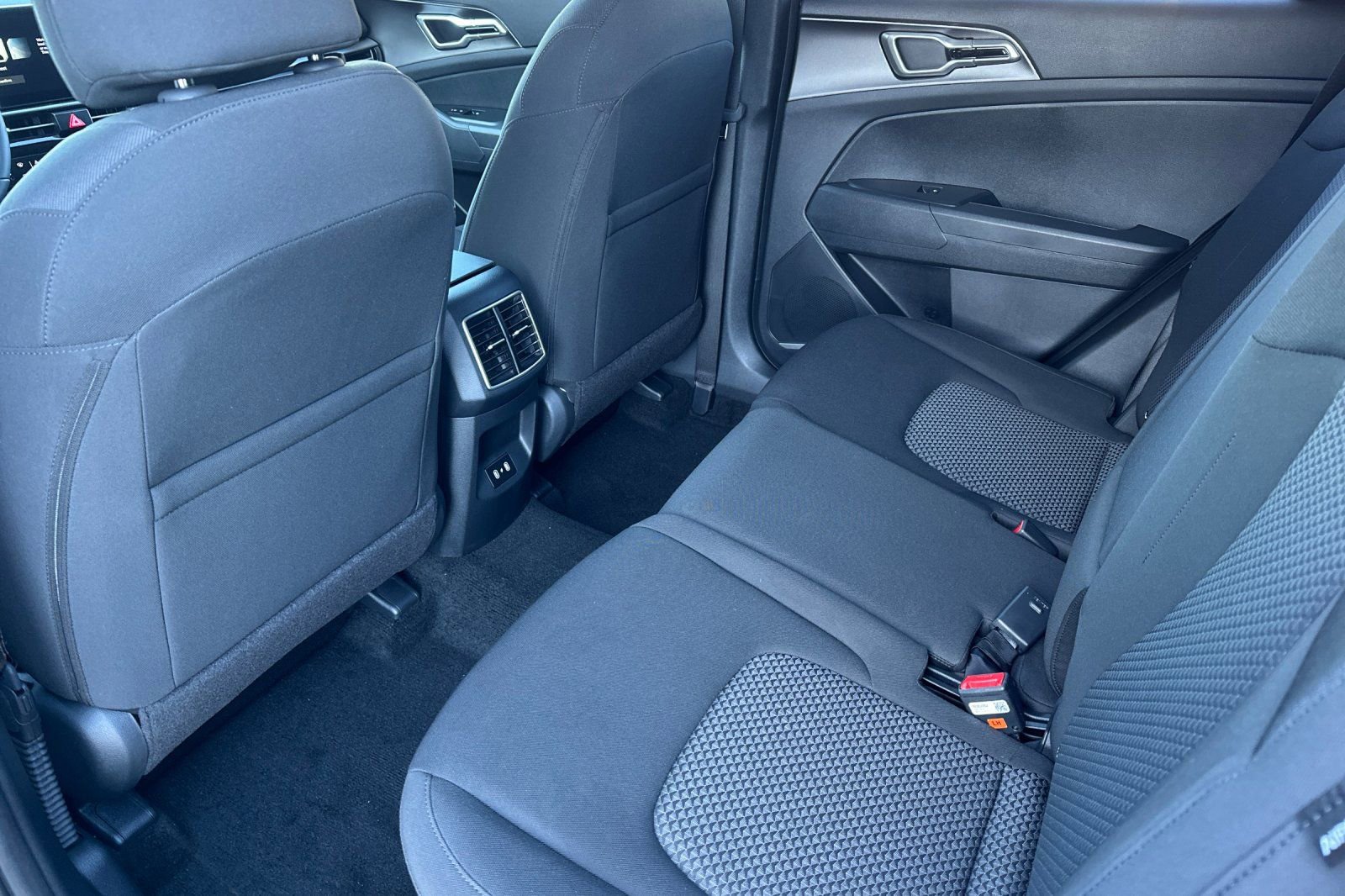 New 2026 Kia Sportage LX image 12