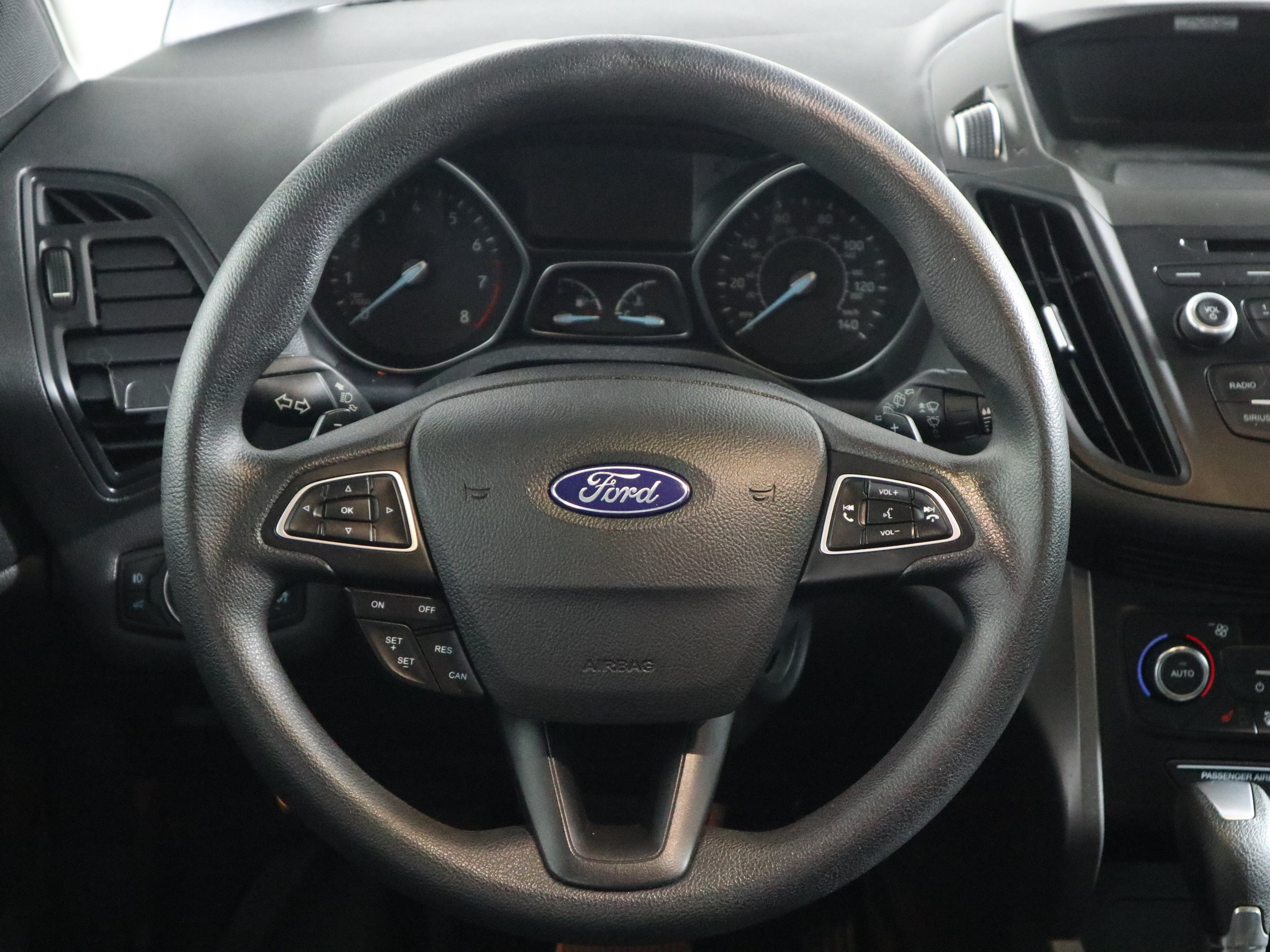 Used 2017 Ford Escape SE w/ SE Cold Weather Package AWD/4WD image 16