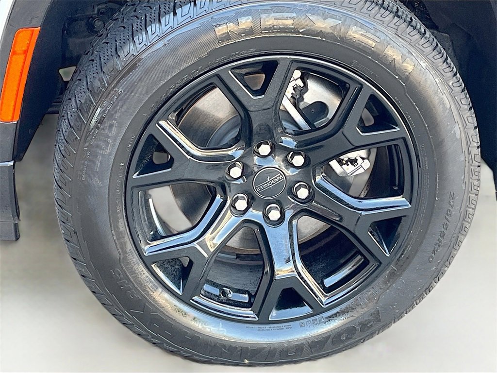 Used 2025 Jeep Wagoneer Series II image 33